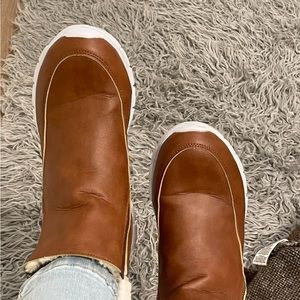ElegantBrown boots Size 39/8